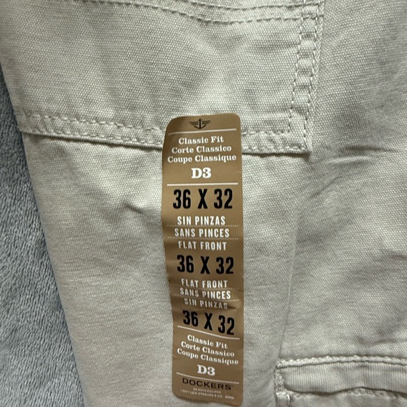 Dockers Men's Cargo Pants - Light Tan - Picture 3 of 5
